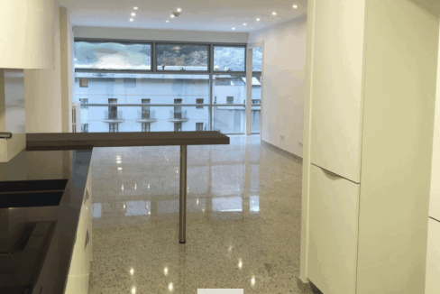 Comprar piso en pleno centro neurálgico de Andorra . Muy cerca de todos los servicios, Inversiones inmobiliarias Versus Andorra