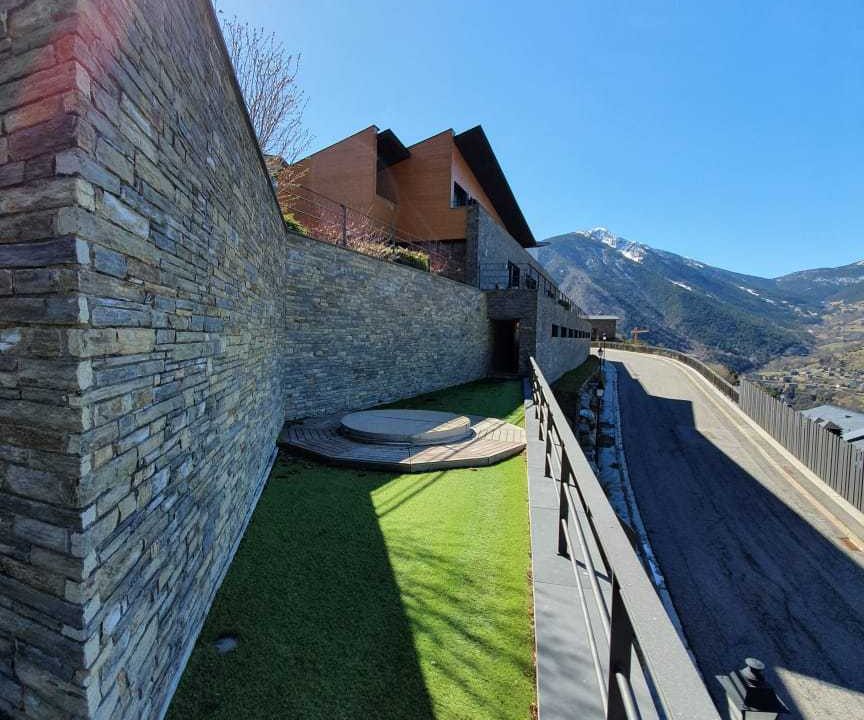 Venta espectacular chalet urbanitzacion Els oriosos Versusandorra