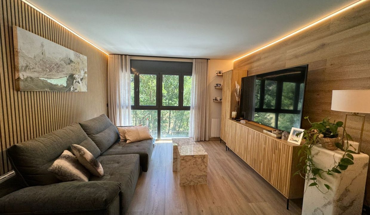 Alquiler piso Llorts 3 hb Versus andorra (1)