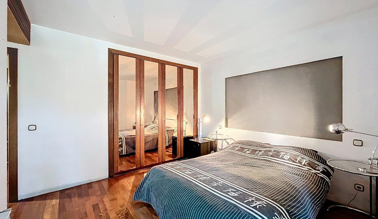 Casa con jardin Agudes park 11