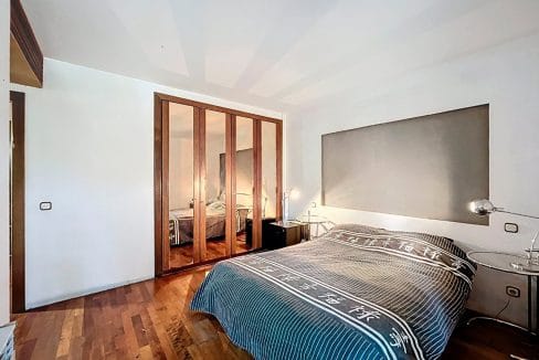 Casa con jardin Agudes park 11